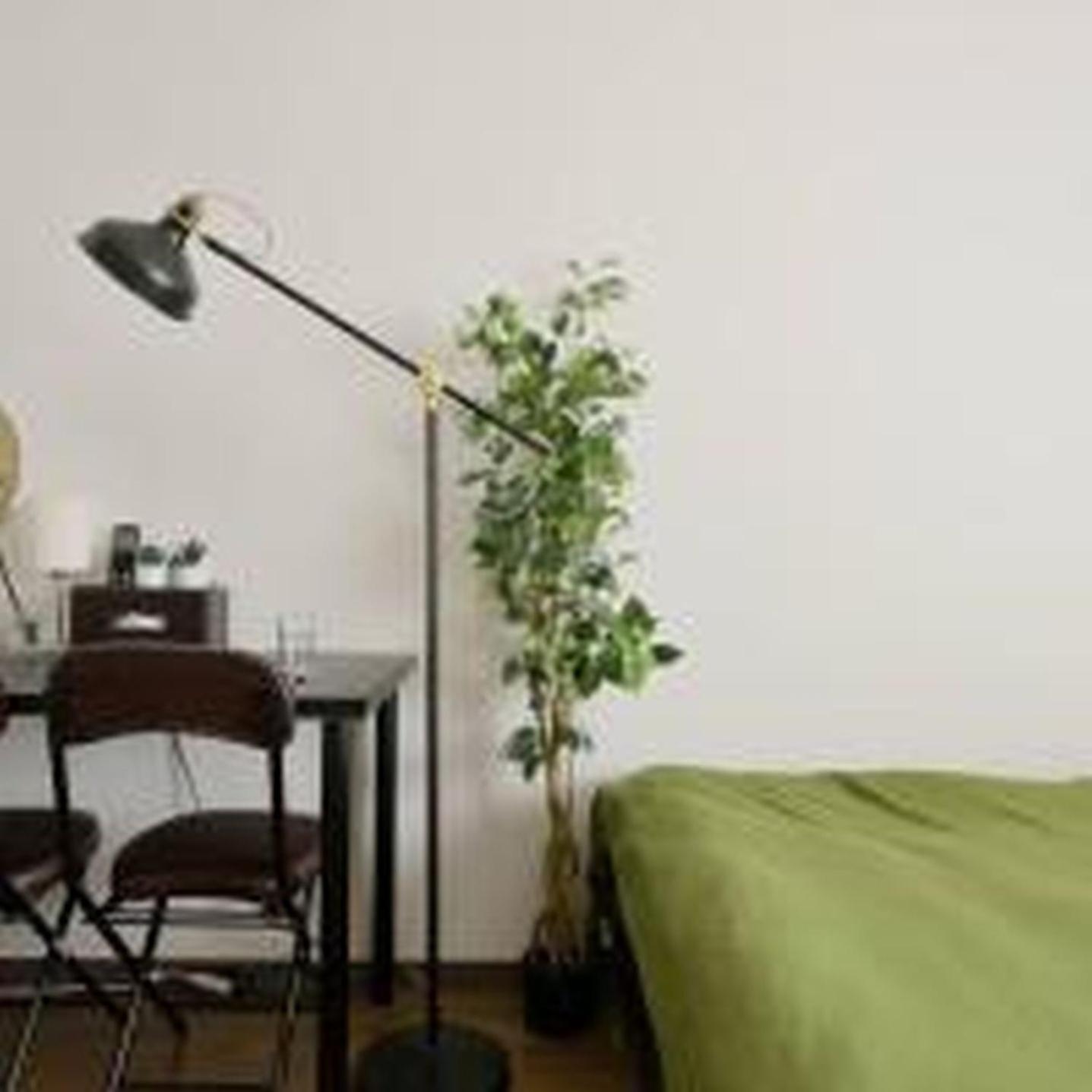 コンフィデンスロン802 Apartemen
